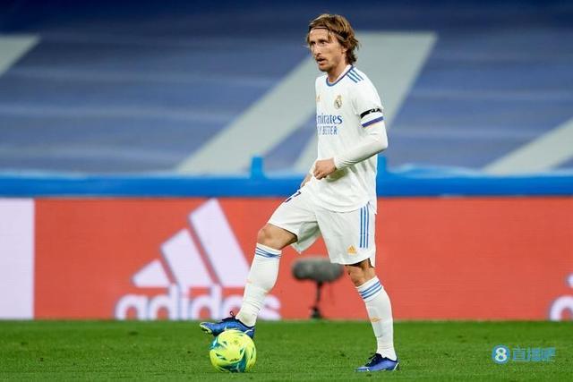 双方围绕粉球互做安全球＂